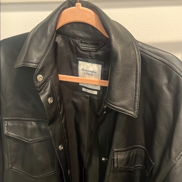 Abercrombie vegan leather button shacket / jacket - Picture 3 of 6